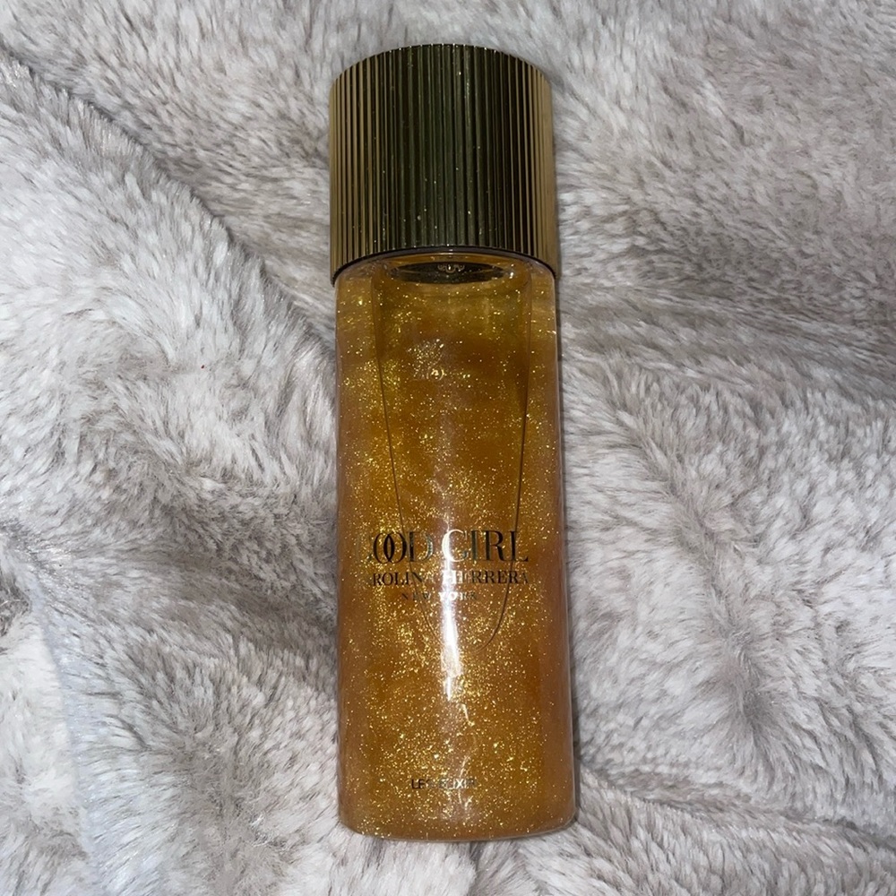 Good girl Carolina Herrera body oil